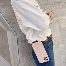 Charger l'image dans la galerie, Coque iPhone avec cordon