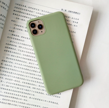Charger l'image dans la galerie, Coque souple iPhone kaki